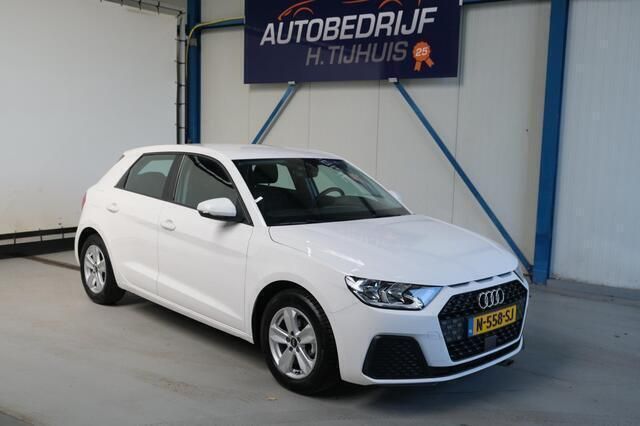 Wit Gebruikt 2022 Audi A1 Sportback Proline Hatchback | € 17.750 (Goede deal) - Afbeelding 1/4