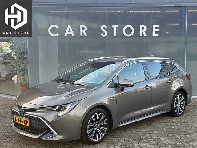 Groen Gebruikt 2021 Toyota Corolla Executive Stationwagen | € 18.995 (Goede deal) - Afbeelding 1/4