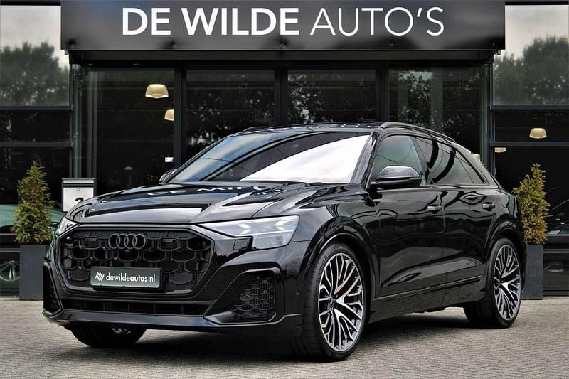Zwart Gebruikt 2025 Audi Q8 Competition SUV | € 107.900 (Duur) - Afbeelding 1/4