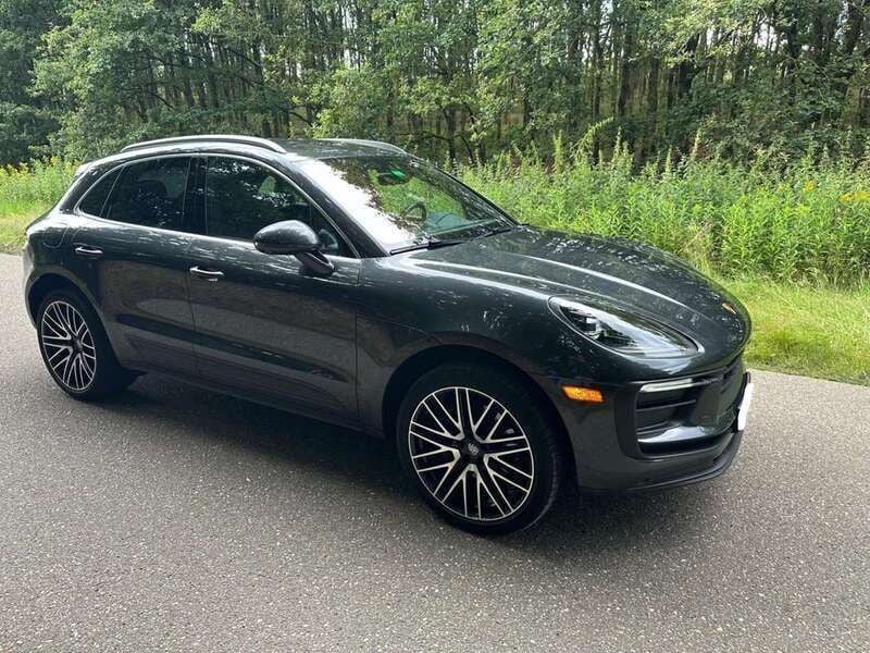 Grijs Gebruikt 2022 Porsche Macan SUV | € 62.000 - Afbeelding 1/4