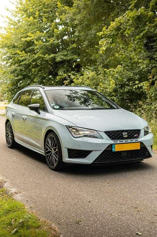 Wit Gebruikt 2016 Seat Leon Cupra 290 Stationwagen | € 19.999 (Iets duurder) - Afbeelding 1/4