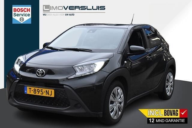 Zwart Gebruikt 2023 Toyota Aygo X Play SUV | € 14.750 (Super prijs) - Afbeelding 1/4