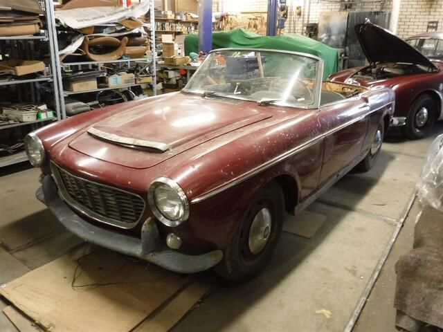 Rood Gebruikt 1960 Fiat 1500S Sedan | € 18.750 - Afbeelding 1/4