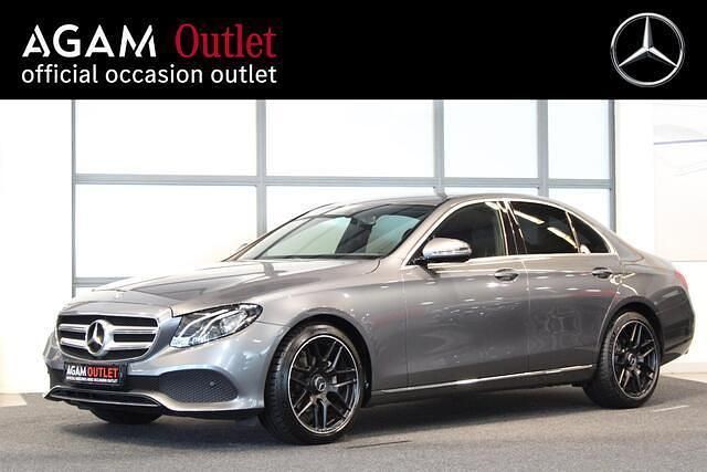 Grijs Gebruikt 2019 Mercedes E200 Business Sedan | € 25.695 (Super prijs) - Afbeelding 1/4