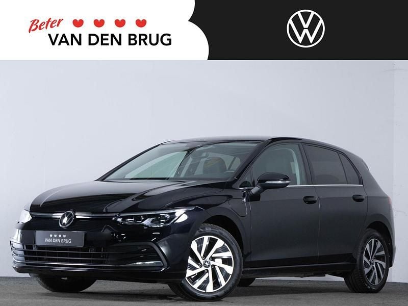 Zwart Gebruikt 2023 VW Golf VIII Hatchback | € 26.895 (Super prijs) - Afbeelding 1/4