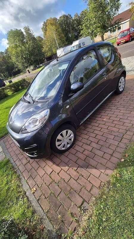 Occasion Peugeot 107 Active 68 PK (50 kW) 2013 Grijs Hatchback