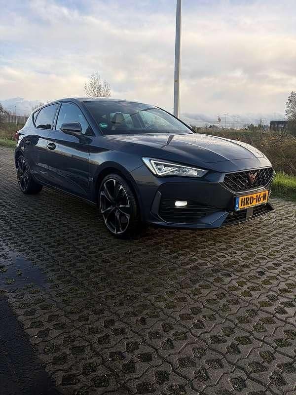 Occasion Cupra Leon 245 PK (180 kW) 2021 Grijs Hatchback