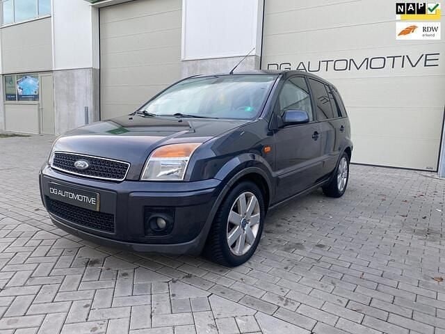 Grijs Gebruikt 2007 Ford Fusion Futura MPV | € 1.250 (Eerlijke prijs) - Afbeelding 1/4