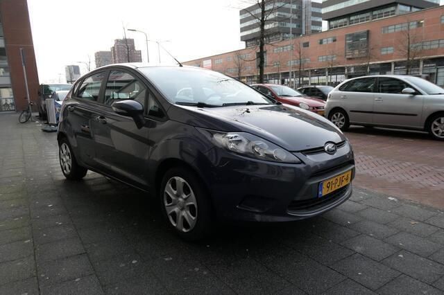 Occasion Ford Fiesta Limited 60 PK (44 kW) 2011 Grijs Hatchback