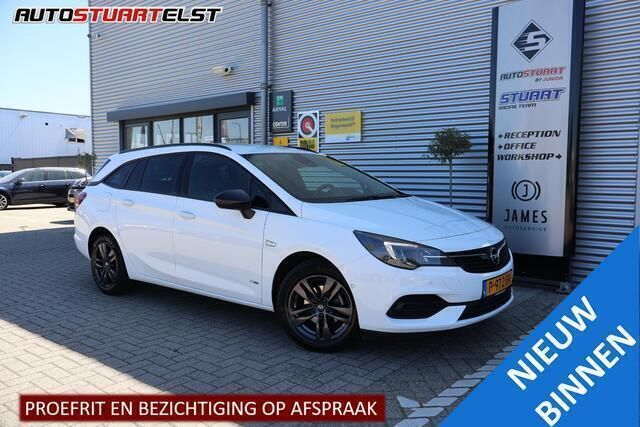 Wit Gebruikt 2022 Opel Astra Design & Tech Stationwagen | € 14.500 (Goede deal) - Afbeelding 1/4