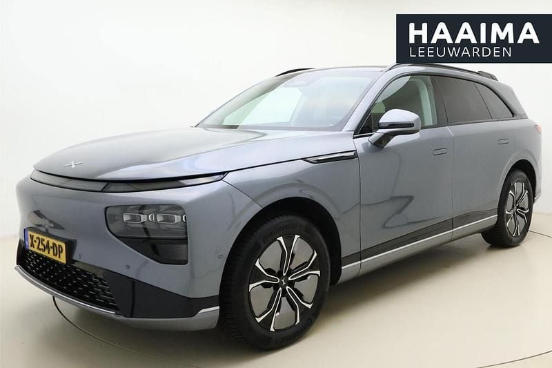 Grijs Gebruikt 2023 XPENG G9 RWD Long Range SUV | € 49.950 - Afbeelding 1/4