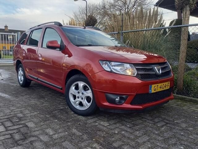 Occasion Dacia Logan Prestige 90 PK (66 kW) 2015 Rood (metallic) Stationwagen