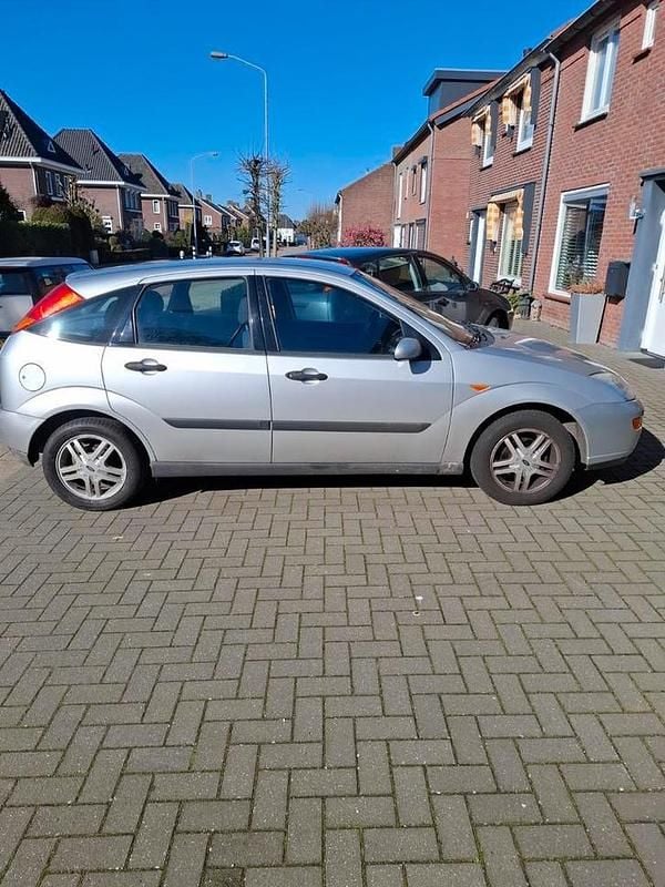 Occasion Ford Focus 100 PK (73 kW) 2000