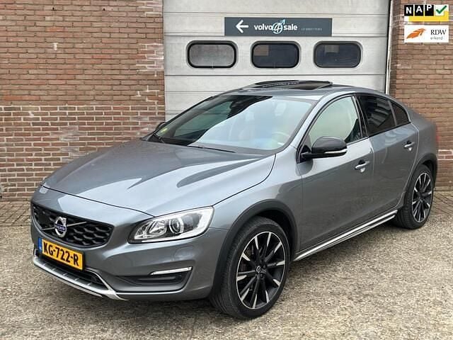 Grijs (metallic) Occasion 2016 Volvo S60 CC Summum Sedan | € 13.950 - Afbeelding 1/4
