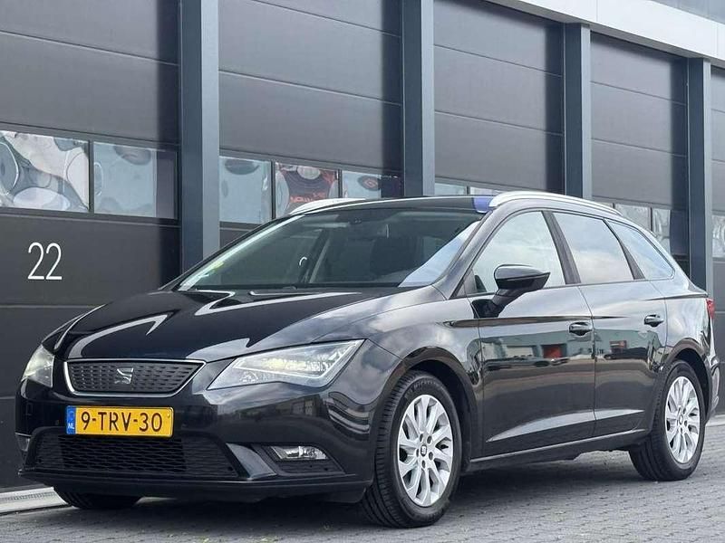 Zwart Gebruikt 2014 Seat Leon ST Business Stationwagen | € 5.950 - Afbeelding 1/4