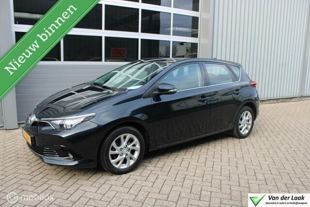 Grijs Gebruikt 2017 Toyota Auris Hatchback | € 15.450 (Eerlijke prijs) - Afbeelding 1/4