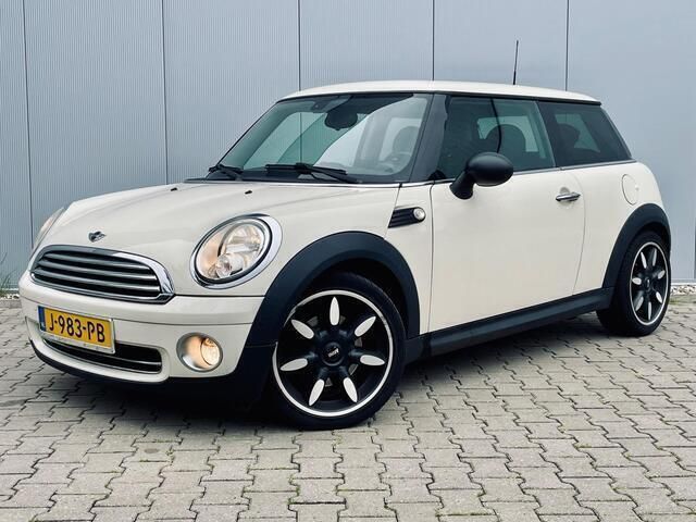 Wit Gebruikt 2010 Mini ONE Salt Hatchback | € 5.749 (Iets duurder) - Afbeelding 1/4