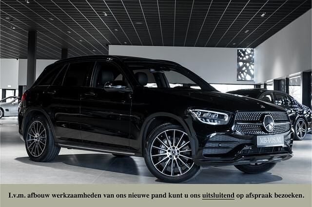 Zwart Gebruikt 2020 Mercedes GLC200 AMG SUV | € 35.950 (Eerlijke prijs) - Afbeelding 1/4