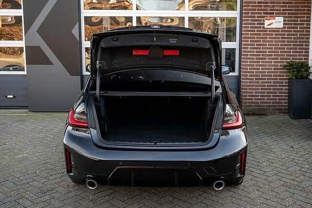 Occasion BMW 330 M Sport 291 PK (214 kW) 2025 Zwart Sedan