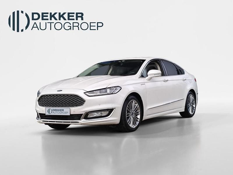 Wit Gebruikt 2018 Ford Mondeo Vignale Sedan | € 18.945 (Eerlijke prijs) - Afbeelding 1/4