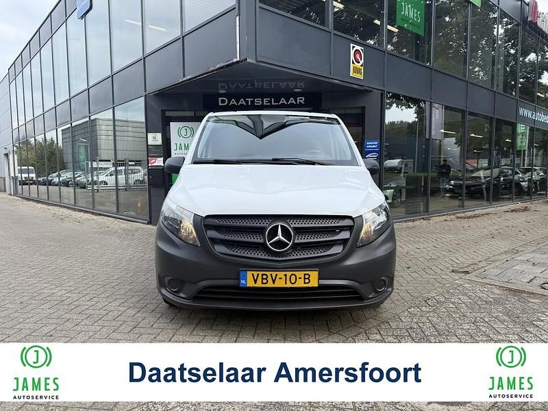 Wit Gebruikt 2019 Mercedes Vito Sedan | € 16.444 - Afbeelding 1/4