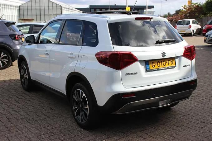 Wit Gebruikt 2019 Suzuki Vitara Style SUV | € 18.450 (Eerlijke prijs) - Afbeelding 1/3