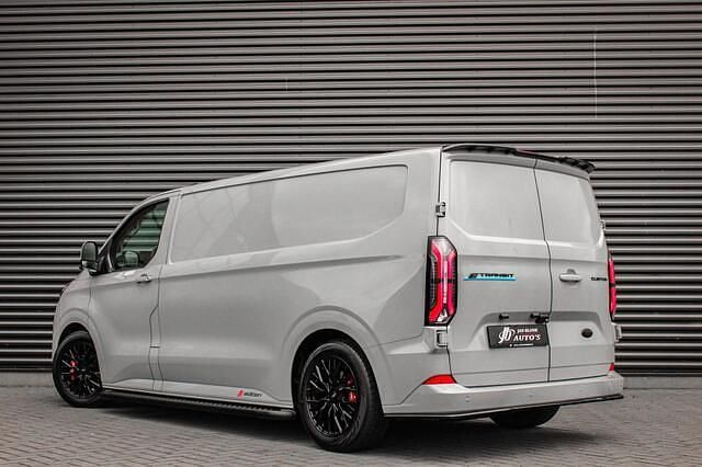 Nieuw Ford E-Transit Limited 160 kW (218 PK) 2025 Grijs Van