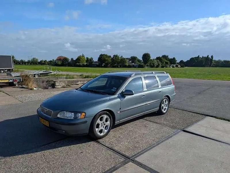 Blauw Occasion 2001 Volvo V70 Stationwagen | € 3.250 - Afbeelding 1/4