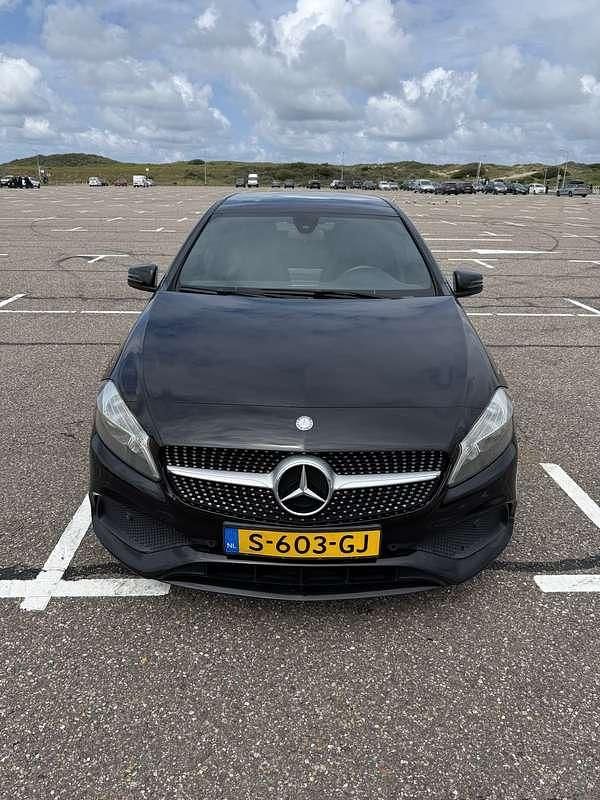 Zwart Gebruikt 2017 Mercedes A250 AMG Hatchback | € 21.450 (Iets duurder) - Afbeelding 1/4