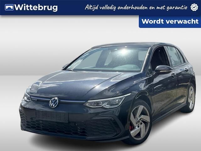 Zwart Gebruikt 2021 VW Golf VIII GTE Hatchback | € 25.950 (Eerlijke prijs) - Afbeelding 1/1