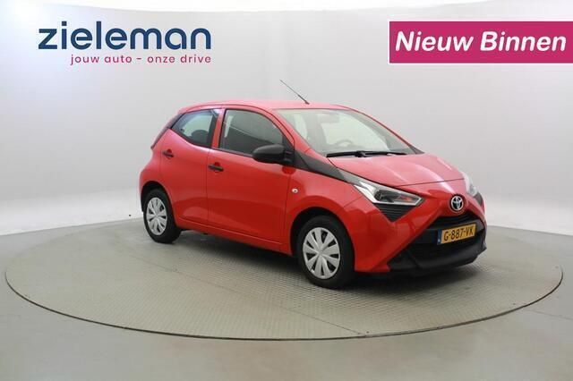Rood Gebruikt 2019 Toyota Aygo Hatchback | € 8.345 (Super prijs) - Afbeelding 1/4