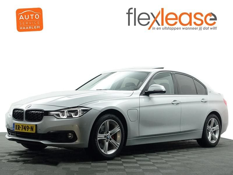 Grijs metallic Gebruikt 2016 BMW 330e M Sport Sedan | € 24.900 (Eerlijke prijs) - Afbeelding 1/4