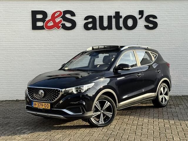 Zwart (metallic) Gebruikt 2019 MG ZS Luxury SUV | € 13.400 (Eerlijke prijs) - Afbeelding 1/4