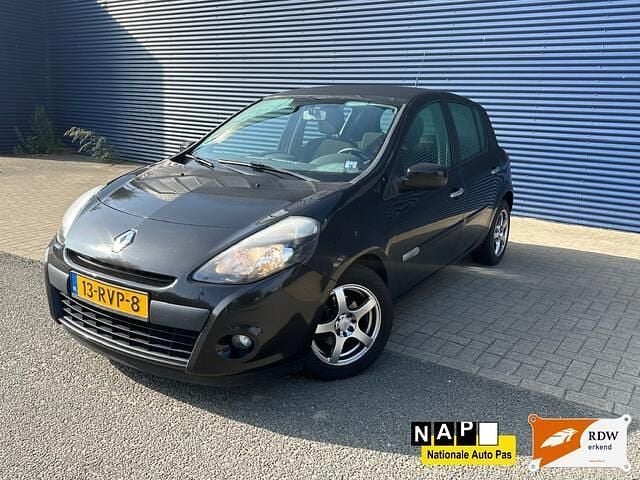 Zwart Gebruikt 2011 Renault Clio II Hatchback | € 2.950 (Iets duurder) - Afbeelding 1/4