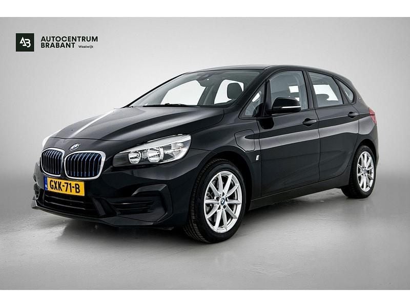 Zwart Gebruikt 2019 BMW 225 Active Tourer iPerformance MPV | € 18.845 (Eerlijke prijs) - Afbeelding 1/4