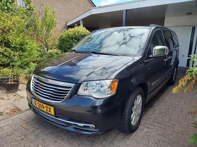 Grijs Gebruikt 2014 Chrysler Town & Country MPV | € 16.950 - Afbeelding 1/4