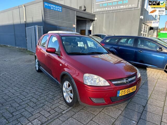 Rood Occasion 2006 Opel Corsa Hatchback | € 2.249 (Goede deal) - Afbeelding 1/4