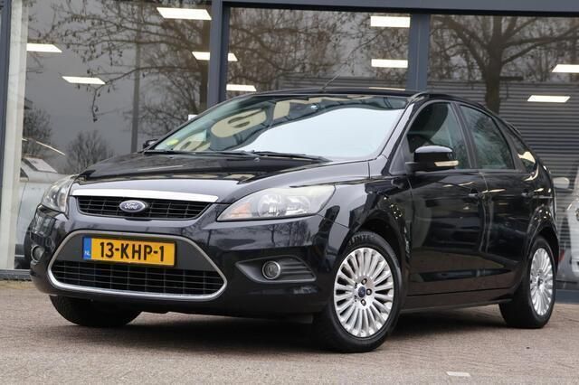 Zwart Gebruikt 2009 Ford Focus Limited Hatchback | € 2.995 (Eerlijke prijs) - Afbeelding 1/4