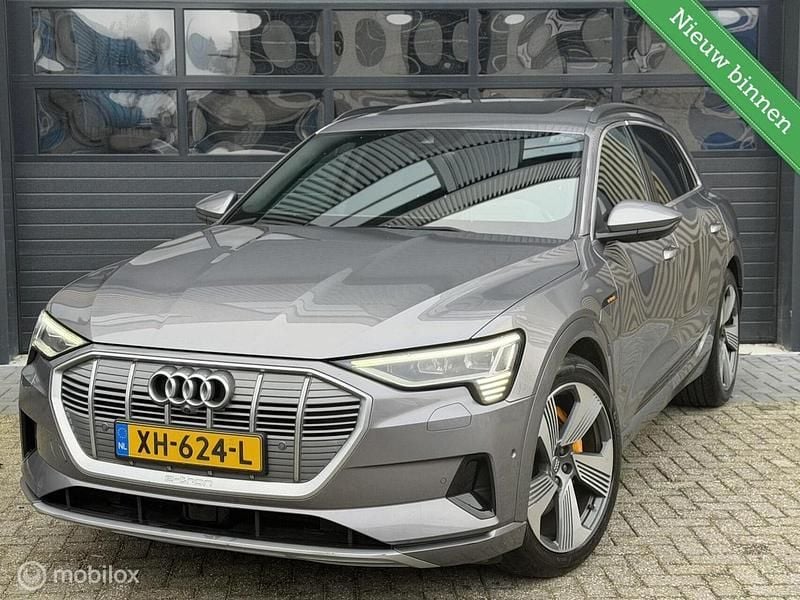 Occasion Audi e-tron Advanced Plus 300 kW (408 PK) 2018 Grijs SUV