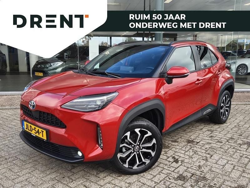 Rood Gebruikt 2024 Toyota Yaris Style SUV | € 29.795 (Eerlijke prijs) - Afbeelding 1/4