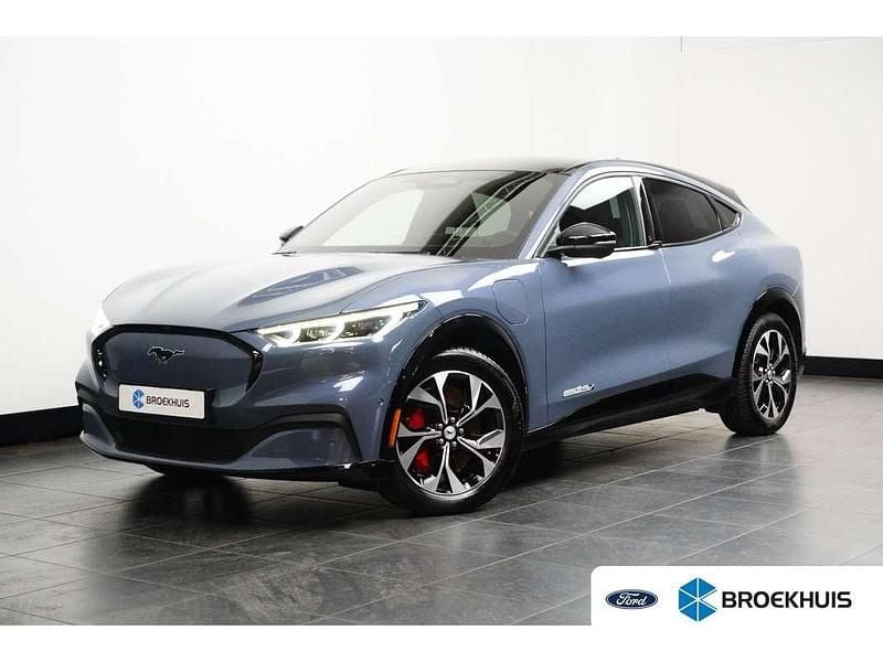 Grijs Gebruikt 2024 Ford Mustang Mach-E SUV | € 43.900 (Eerlijke prijs) - Afbeelding 1/4