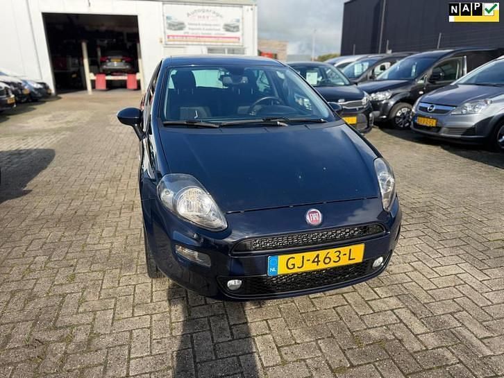 Occasion 2015 Fiat Punto Evo Lounge Hatchback | € 3.600 (Eerlijke prijs) - Afbeelding 1/4