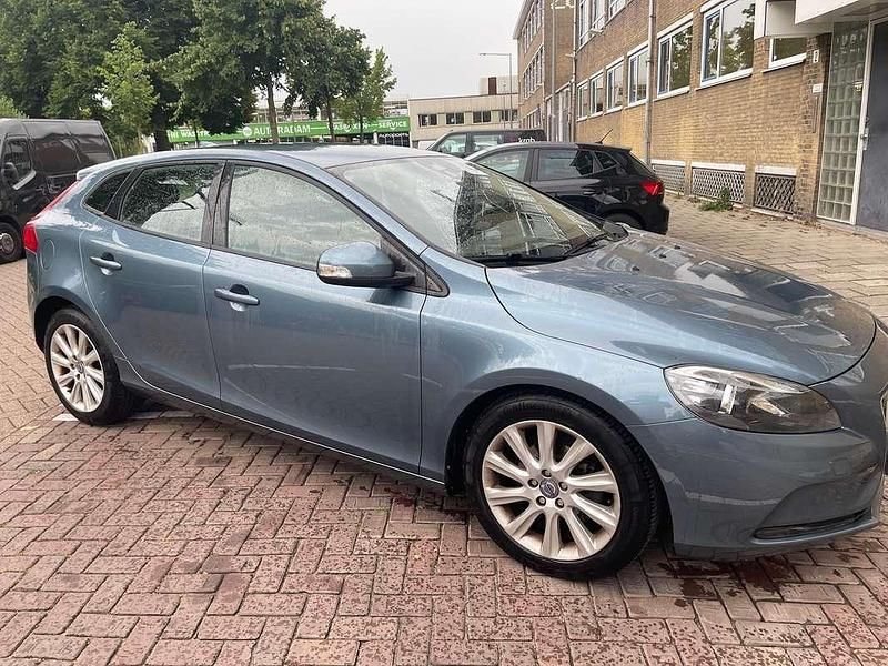 Gebruikt 2013 Volvo V40 Kinetic Stationwagen | € 6.200 (Eerlijke prijs) - Afbeelding 1/4