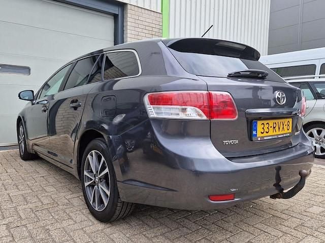 Occasion Toyota Avensis Business Edition 2011 Grijs Stationwagen