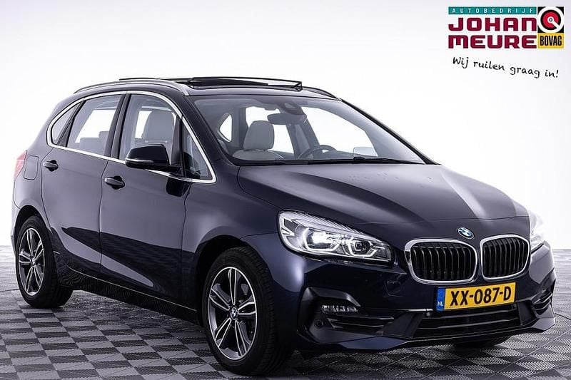Blauw, metallic lak Gebruikt 2019 BMW 218 Active Tourer Executive MPV | € 22.990 (Eerlijke prijs) - Afbeelding 1/4