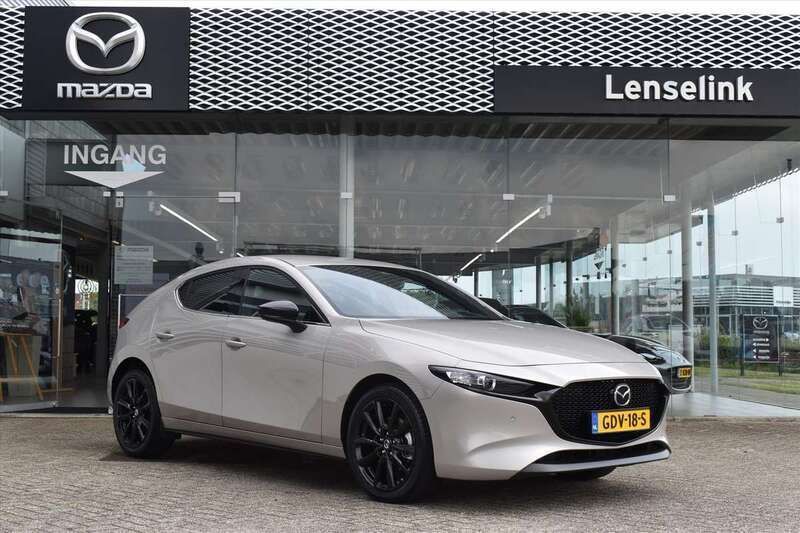 Bruin, metallic lak Gebruikt 2024 Mazda 3 Homura-Line Hatchback | € 36.890 (Duur) - Afbeelding 1/3