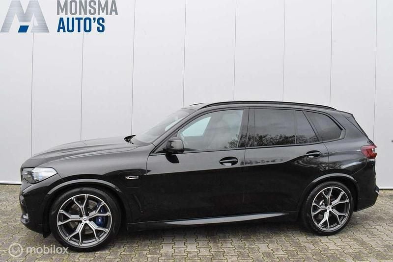 Zwart Occasion 2022 BMW X5 M Sport SUV | € 47.975 (Super prijs) - Afbeelding 1/4
