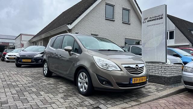 Bruin, metallic lak Gebruikt 2012 Opel Meriva Cosmo MPV | € 2.500 (Duur) - Afbeelding 1/4