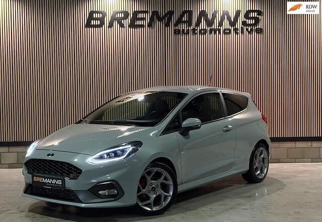 Grijs (metallic) Gebruikt 2019 Ford Fiesta Performance Edition Hatchback | € 16.450 (Super prijs) - Afbeelding 1/4