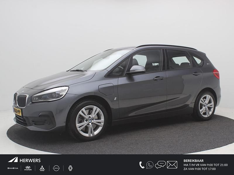Grijs Gebruikt 2019 BMW 225 Active Tourer Executive MPV | € 20.485 (Eerlijke prijs) - Afbeelding 1/4